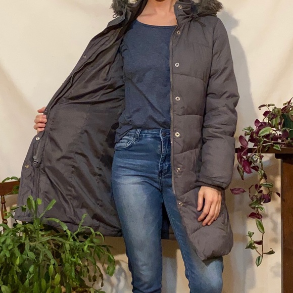 Gap, Long Puffer Coat with Feux Fur Hood - Picture 2 of 6